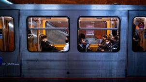 <p>Das Tragen einer Maske ist hierzulande in Zügen, Bussen und Straßenbahnen seit dem 23. Mai nicht mehr vorgeschrieben.</p>