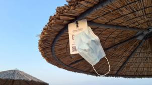 <p>Diesen Sommer auf Reisen? In vielen Ländern gelten keine Einschränkungen mehr, in anderen sind allerdings noch Corona-Regeln zu beachten.</p>