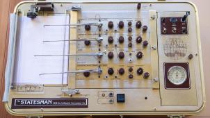 <p>Umstritten: ein Polygraf, auch Lügendetektor genannt.</p>