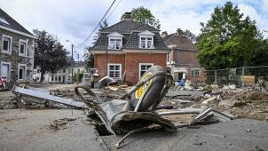 <p>Mit zerstörerischer Kraft haben sich die Wassermassen durch die Unterstadt gewälzt.</p>