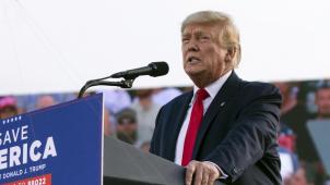 <p>Die 180°-Wende der USA unter Donald Trump in Sachen Globalisierung, das „Decoupling“, wird zu einem massiven Wohlstandsverlust vor allem im Globalen Süden führen. Aber auch in Europa dürfte das Bruttoinlandsprodukt um bis zu 580 Milliarden Euro jährlich niedriger ausfallen. Das sind 3,5% der EU-Wirtschaftsleistung.</p>