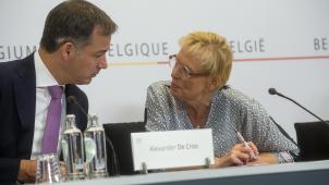 <p>Premier Alexander De Croo und Rentenministerin Karine Lalieux stellten am Dienstagmorgen das erzielte Abkommen der Presse vor.</p>