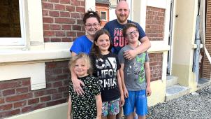 <p>Familie Karaga hat sich in das Backsteinhaus an der Weser verliebt. „Das Herz war direkt hier“, erinnert sich Karin Karaga. Auch die Kinder freuen sich auf den Neustart in Eupen. In der Nachbarschaft hat die Familie bereits erste Kontakte geknüpft.</p>