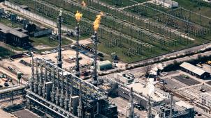 <p>Ein Anlagenteil der BASF in Ludwigshafen, aufgenommen als Luftbild von einem Flugzeug aus.</p>