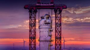 <p>Das malerische Abendrot täuscht. Über der Baustelle von Borealis in Kallo am Antwerpener Hafen braut sich was zusammen.</p>