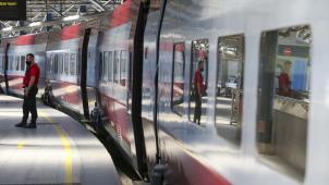 <p>Ein Thalys-Zug im Brüsseler Südbahnhof</p>