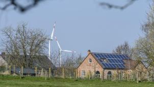 <p>Ein Wohnhaus in der Wallonie setzt auf Photovoltaik: Wind- und Sonnenerngie ergänzen sich laut Elia hierzulande gut.</p>