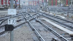 <p>Eine europaweite Vereinheitlichung des Schienenverkehrs bringt viele Herausforderungen mit sich. Das zeigt sich besonders gut am Ortsverkehr zwischen Welkenraedt und Aachen.</p>
