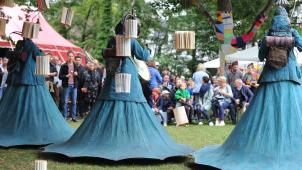 <p>Das Straßentheaterfestival wird im Jahr nach dem Hochwasser auch wieder im Temsepark aufschlagen.</p>