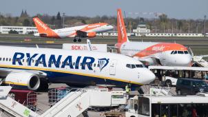 <p>Maschinen der Billigfluggesellschaften Ryanair und Easyjet</p>