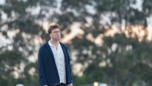 <p>Der australische Komponist James Rushford ist am Sonntag im Park Loten zu erleben.</p>