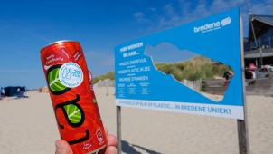 <p>Am Strand von Bredene wurde im vergangenen Monat ein Pfand von 20 Cent auf Dosen und PET-Flaschen erhoben.</p>