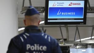 <p>Die Polizeigewerkschaften drohen für das kommende Wochenende erneut mit Streiks an den belgischen Flughäfen.</p>