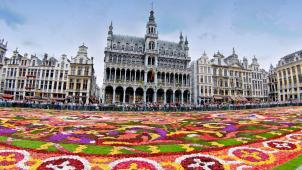 <p>In diesem Sommer kehrte auch der Blumenteppich auf der Grand Place in die Hauptstadt zurück.</p>
