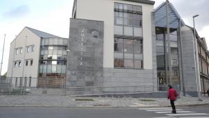 <p>Ein Blick von außen auf das Eupener Justizgebäude</p>