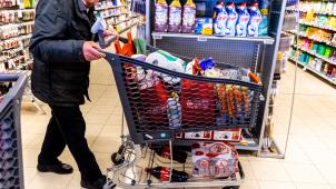 <p>Im Vergleich zu August 2021 sind die Preise im Supermarkt um zwölf Prozent im Schnitt gestiegen.</p>