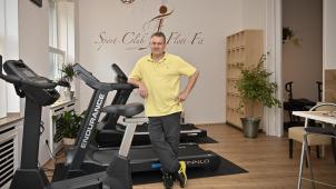 <p>„Wenn jede Bewegung quälend schmerzt, hat das auf Dauer verheerende Auswirkungen auf die Psyche“, weiß Gejza Czulinka. Diesem Leid möchte er vorbeugen, bzw. es durch entsprechendes Training lindern.</p>