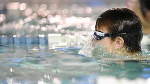 <p>Seit das Eupener Wetzlarbad außer Betrieb ist, lernen Kinder unter erschwerten Umständen schwimmen.</p>