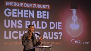 <p>Gehen bei uns bald die Lichter aus? Nein. Darin waren sich an dem Abend, zu dem EU-Parlamentarier Pascal Arimont geladen hatte, alle Experten einig.</p>