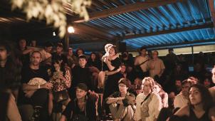 <p>Konzerte in intimer Atmosphäre: Das Meakusma Festival lockt ein internationales Publikum an. 4.000 Menschen besuchten die diesjährige Ausgabe Anfang September.</p>