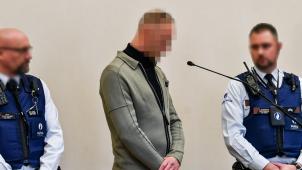 <p>Der Sprache wegen wurde der Prozess nach Tongern verlegt. Der 40-jährige Angeklagte ist Niederländer.</p>