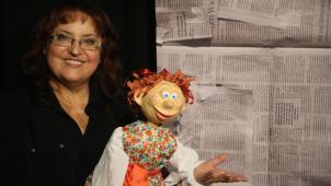 <p>Tatjana Jurakowa ist eigentlich keine gelernte Puppenspielerin, sondern studierte Regisseurin, die in Sibirien und später in Hildesheim an der Hochschule tätig war.</p>