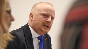 <p>Der Abgeordnete Alain Mertes (Vivant) warnte bei der Ausschusssitzung davor, die Studiendauer für die Lehrergrundausbildung zu verlängern.</p>