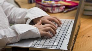 <p>Bis zum Ende des Schuljahres 2023-2024 sollen alle Schulen der DG auf Skolengo umgestellt sein.</p>