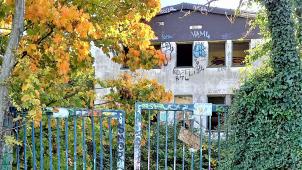 <p>Das Areal der ehemaligen belgische Kaserne verrottet an allen Ecken und Enden und bietet einen unschönen, trostlosen Anblick.</p>