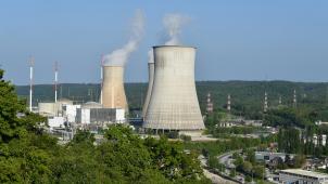 <p>Blick auf das Kernkraftwerk Tihange in der Nähe von Huy.</p>