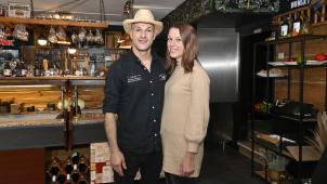 <p>Mazen Kassab und seine Frau Caroline möchten trotz hoher Energie- und Lebensmittelkosten nichts unversucht lassen, ihr Bistro zu retten.</p>