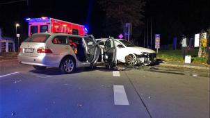 <p>Zwei Autos kollidierten.</p>