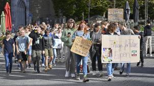 <p>Über 100 Teilnehmer bei der ersten „Fridays for Future“ Kundgebung in Eupen.</p>