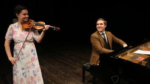 <p>Pianist Rafael Theissen und Geigerin Nadja Nevolovitsch harmonierten hervorragend miteinander.</p>