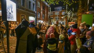 <p>Am Donnerstag wurde die feierliche Eröffnung des ersten Törchens in Anwesenheit von St.Nikolaus vollzogen.</p>