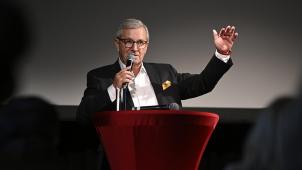 <p>Jan Hofer am Donnerstag bei seinem Vortrag im Eupener Jünglingshaus</p>
