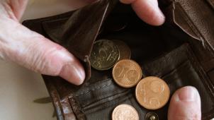 <p>Für viele Menschen wird das Geld am Ende des Monats knapp.</p>