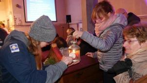 <p>Das Friedenslicht wird am Sonntag in Eupen verteilt.</p>