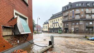 <p>Das arg in Mitleidenschaft gezogene Ambassador Hotel Bosten hat nach dem verheerenden Hochwasser im Juli 2021 bislang noch nicht wieder eröffnen können.</p>