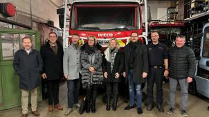 <p>Die Bürgermeister der neun DG-Gemeinden bilden den Zonenrat: (v. l.) Luc Frank (Kelmis), Patrick Thevissen (Lontzen), Daniel Franzen (Bütgenbach), Marion Dhur (Burg-Reuland), Claudia Niessen (Eupen), Jérôme Franssen (Raeren), Kommandant Francis Cloth und Erik Wiesemes (Amel). Es fehlen Friedhelm Wirtz (Büllingen) und Herbert Grommes (St.Vith).</p>