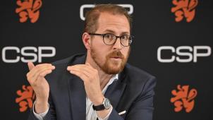 <p>Jérôme Franssen führt die Liste der CSP für die nächsten Gemeinschaftswahlen 2024 an: „In Ostbelgien geht gerade eine Ära zu Ende und bei der Wahl 2024 werden die Karten komplett neu gemischt“, wird er in einer Mitteilung zitiert.</p>