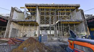 <p>So präsentiert sich das ehemalige ZAWM-Gebäude in diesen Tagen nach den Abrissarbeiten. Ein Viertel der Bauzeit ist bereits verstrichen.</p>