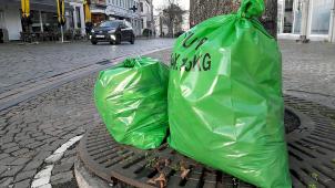<p>Organische Abfälle werden künftig nicht mehr im grünen Müllsack entsorgt.</p>