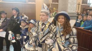 <p>Der Samstag startete für Kinderprinz Prinz Robin und seine Pagen Marie und Zoé mit einem Gottestdienst.</p>