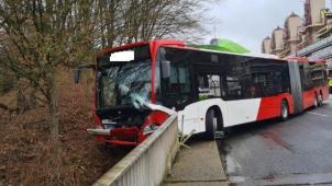 <p>unfallbus</p>
