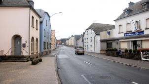 <p>Die Ortsdurchfahrt von Hosingen wird durch eine Umgehung entlastet.</p>