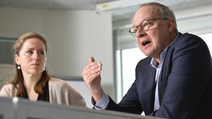<p>Beschäftigungsministerin Isabelle Weykmans und Philippe Felten, der Vorsitzende des Fachkräftebündnisses, stellten die Aktionswochen und den Hintergrund dieser Initiative am Mittwochmorgen vor.</p>