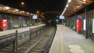 <p>Die Haltestelle Zoo/Flora ist am Mogen menschenleer: Die Gewerkschaft Verdi will mit Warnstreiks den öffentlichen Nahverkehr in NRW lahmlegen.</p>