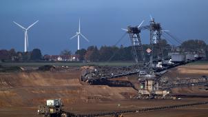 <p>Braunkohletagebau Garzweiler: „Kohle, Öl und Gas heizen die Klimakatastrophe weiter an.“</p>