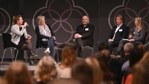 <p>Die Teilnehmer des Rundtischgesprächs: (v.r) Sabine Angelsen (CTSA Luxemburg), Dirk Pullen (MLKS Aachen), Dirk Schleihs (ZFP), Cornelia Keutgen (AHS) und Moderatorin Laura Neuenhausen (ZFP)</p>